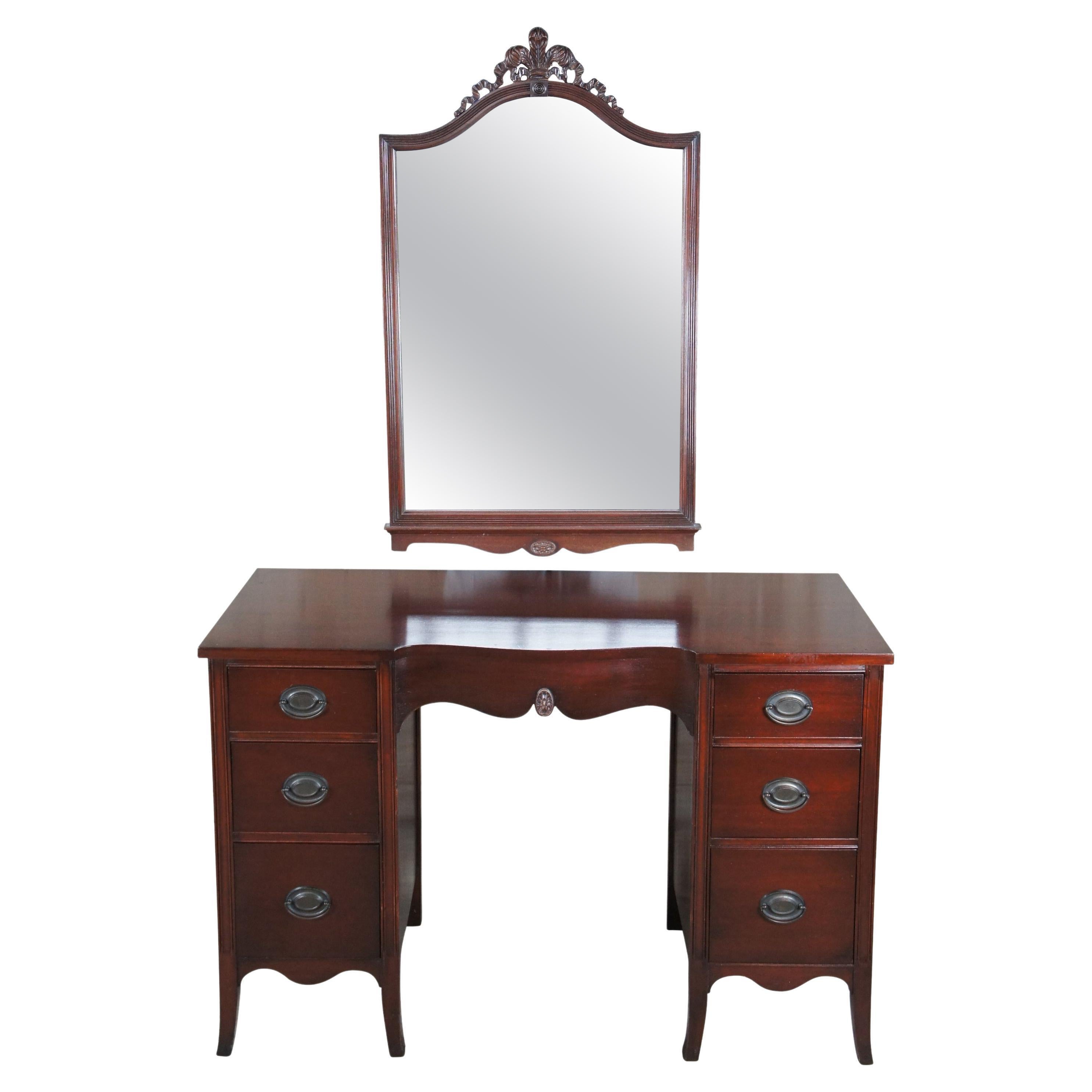 Antique West Michigan Furniture Co - Coiffeuse de style Sheraton - Table et  miroir En vente sur 1stDibs