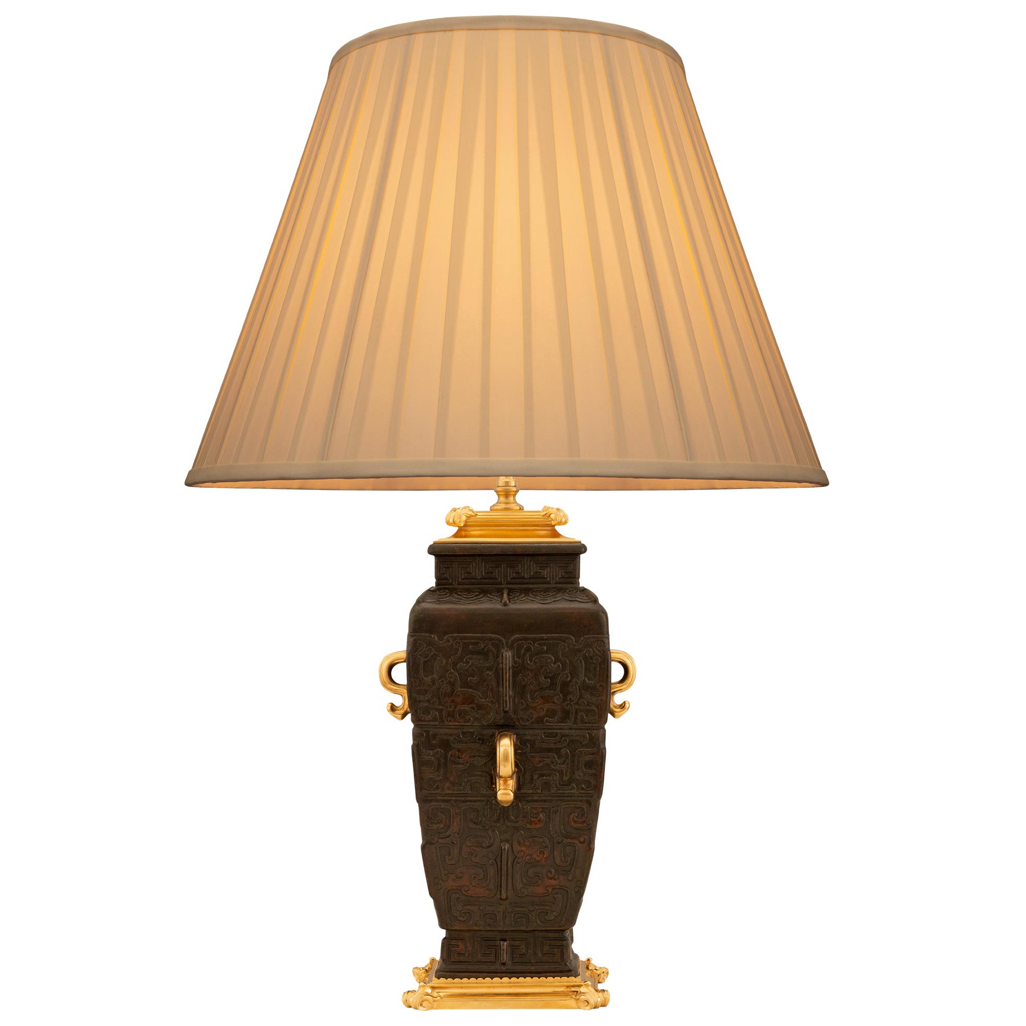 Lampe américaine du 19ème siècle en bronze patiné et bronze doré par E.F. Caldwell & Co.