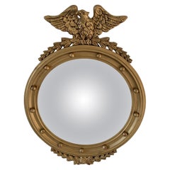 Antique miroir convexe en bois doré du 19ème siècle, de type fédéral américain, avec aigle en œil de bœuf