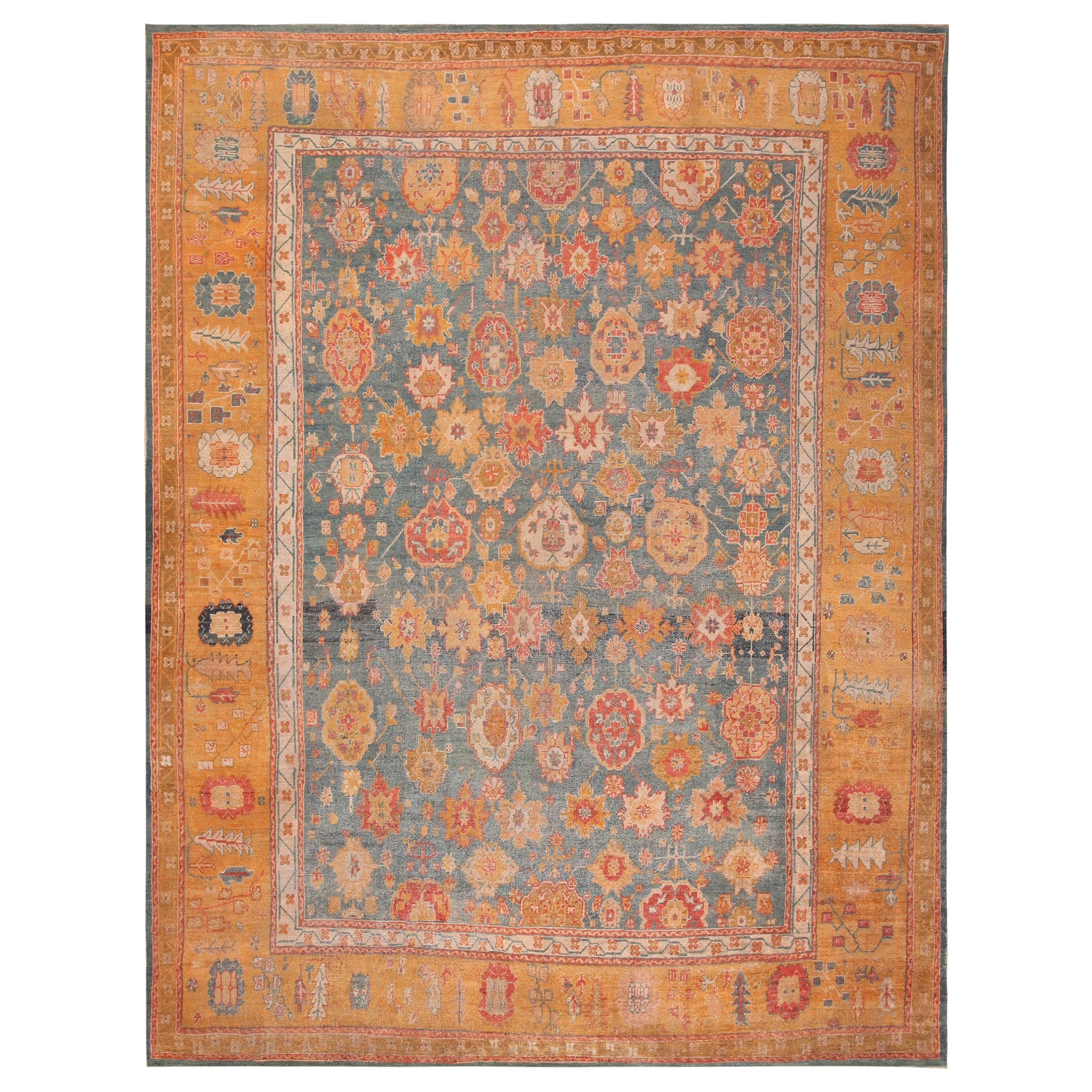 Tapis turc ancien d'Oushak. 12 pieds 6 po. x 15 pieds 2 po. 