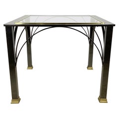 Mesa auxiliar moderna con tapa de cristal y cromo oscuro del Design Institute America