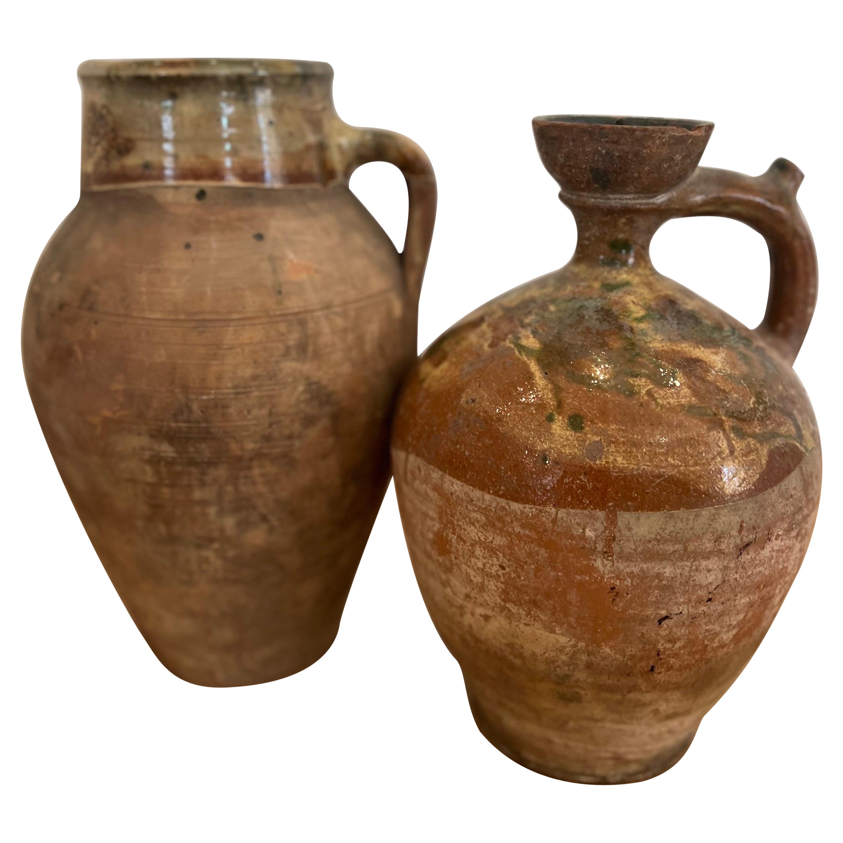 Paire de poteries/urnes provinciales françaises en argile à l'amphore