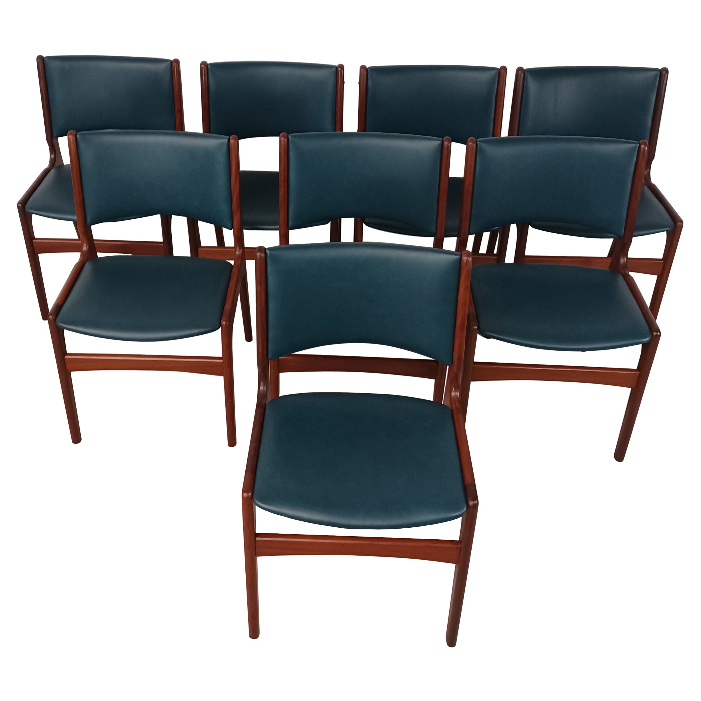Huit chaises de salle à manger en teck Erik Buch restaurées, dont un retapissage personnalisé