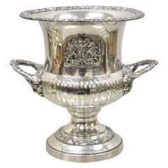 Régence anglaise Trophy Cup Urn Plated Silver Urn Champagne Wine Chiller Bucket