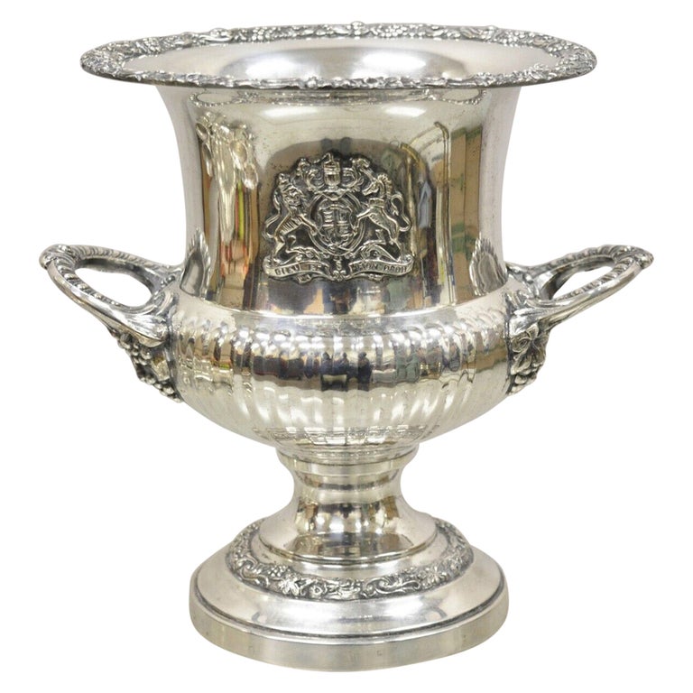 Régence anglaise Trophy Cup Urn Plated Silver Urn Champagne Wine