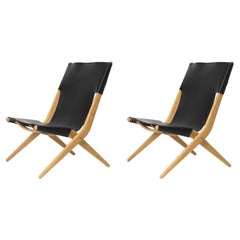 Ensemble de 2 chaises Saxe en chêne huilé naturel et cuir noir par Lassen