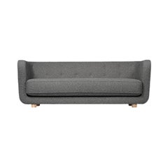 Sahco Nara Vilhelm-Sofa aus dunkelgrauer und natürlicher Eiche von Lassen