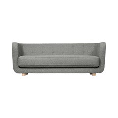 Sofá Sahco Nara Vilhelm gris y roble natural by Lassen