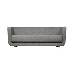 Sofá Hallingdal Vilhelm gris y roble ahumado by Lassen