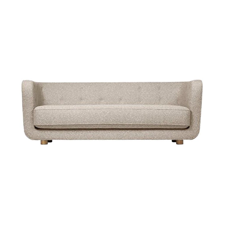 Sahco Zero Vilhelm-Sofa aus dunklem Beige und geräucherter Eiche von Lassen