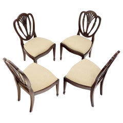 Satz von 4 herzförmigen geschnitzten Mahagoni- Federal-Stühlen mit Schilfrohrrückenlehne, neu, Leinenpolsterung