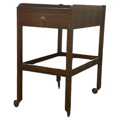Carrello vintage in stile Mission Arts & Crafts con rotelle