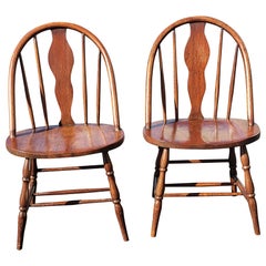 Used Pair of Early American Style Wide Stained Oak Windsor Side Chairs