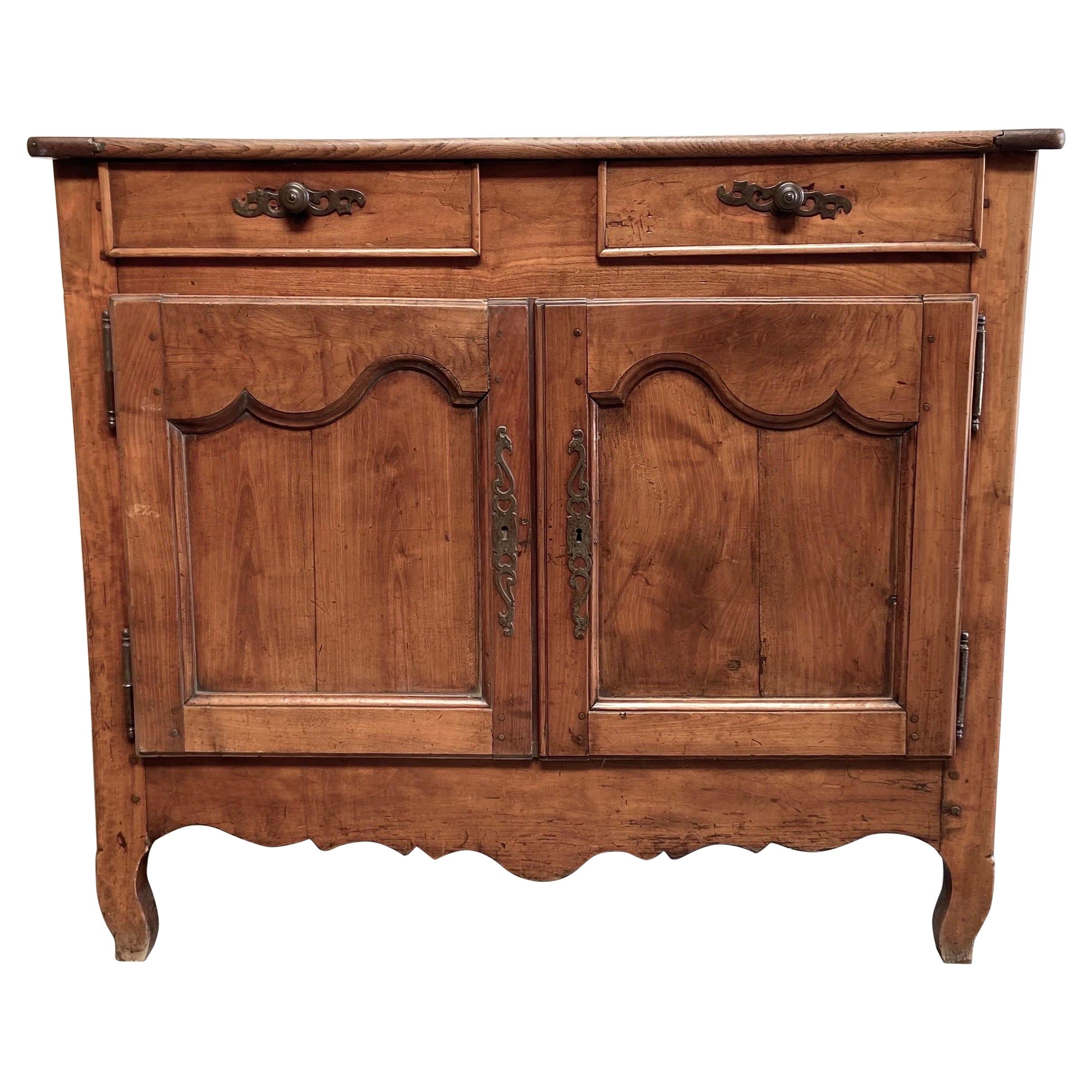French Early 19th Century Transition Style Walnut Buffet with Doors and Drawers