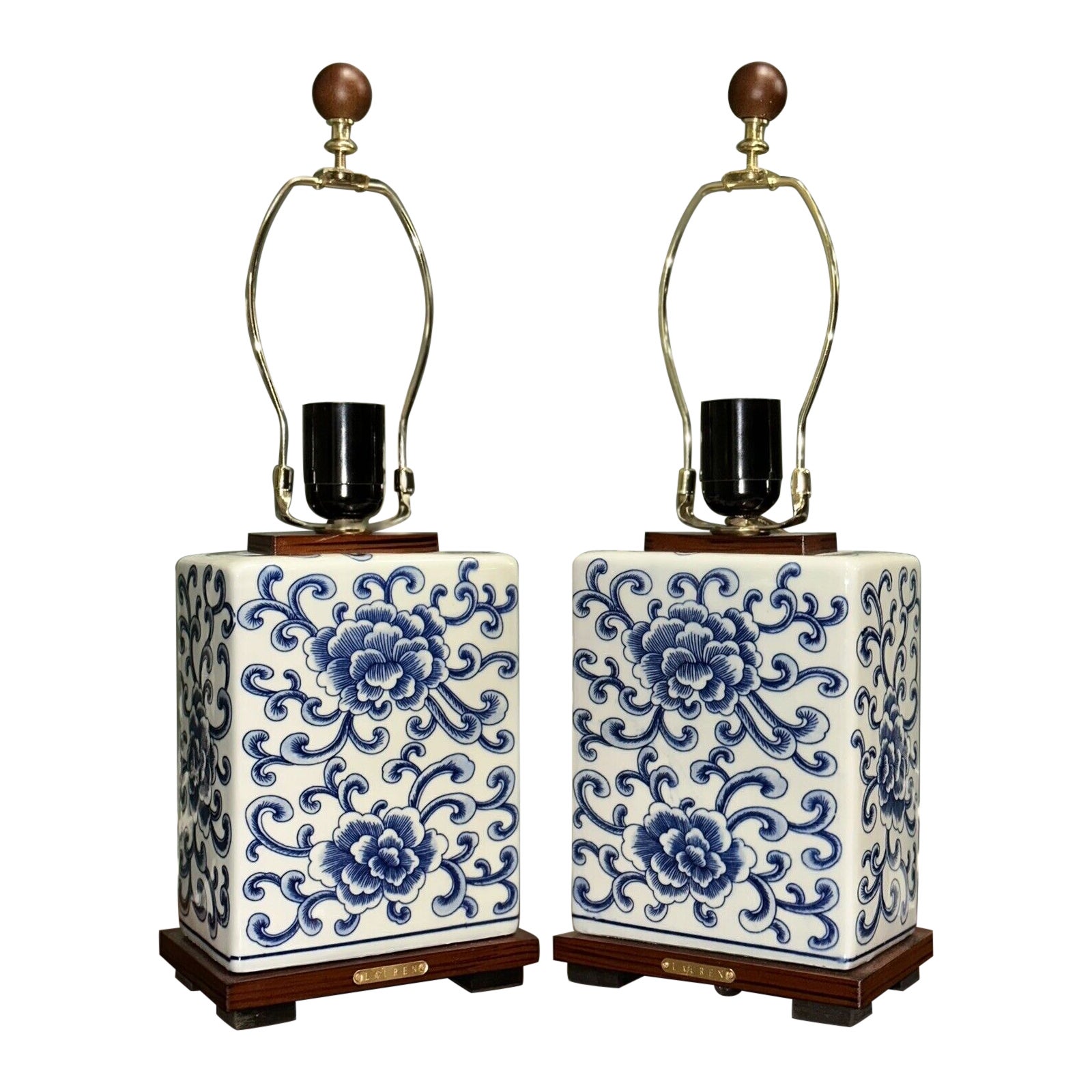 PAIR OF RALPH LAUREN BLUE & WEISSE PORCELAIN TABLE LAMPS STUNNING CHiNESE DESIGN 