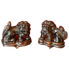 Antique Pair of Fô Lions, Smoky Quartz on Base, 19th Century, Ming Dynasty Style