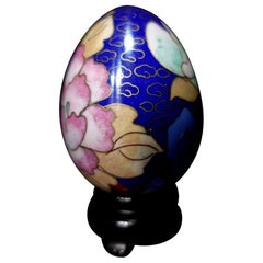 Chinese Cloisonné Enamel Egg "Flowers" with Wood Stand, Early 20 Century #3