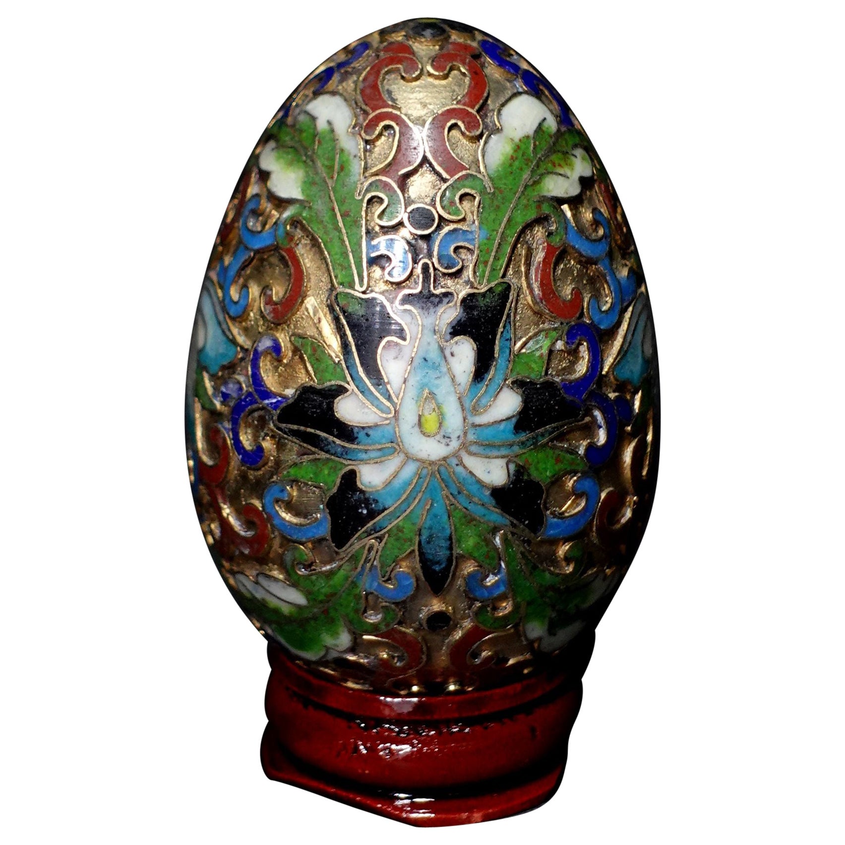 Chinese Cloisonné Enamel Egg "Flowers" with Wood Stand, Early 20th Century For Sale