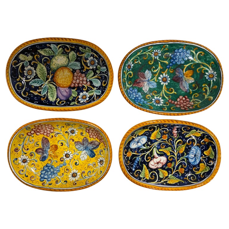 Set of Four Hand Painted Deruta Style Decorated Plates Serving Platters