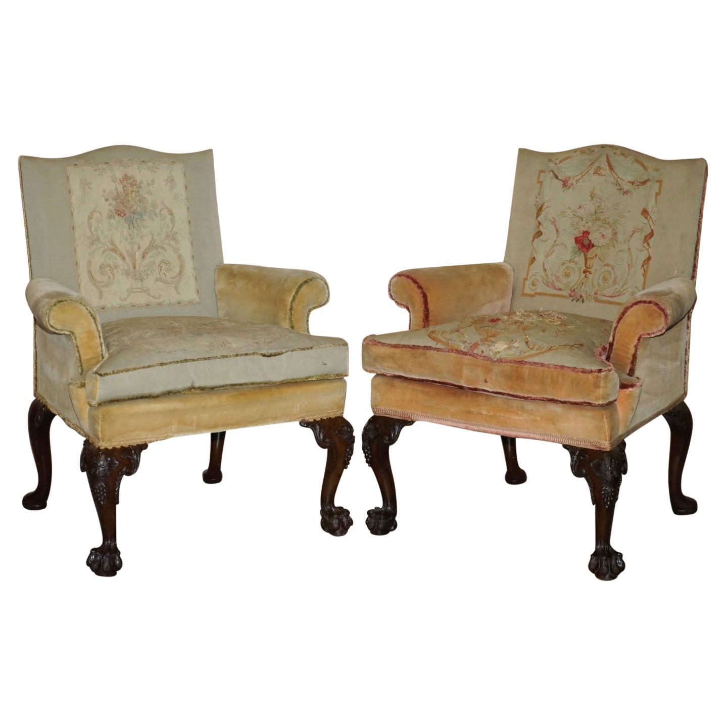 IMPORTANT PAIR OF GEORGE III HAND CARVED CIRCA 1780 ANTIQUE LIONS PAW ARMCHAIRs For Sale