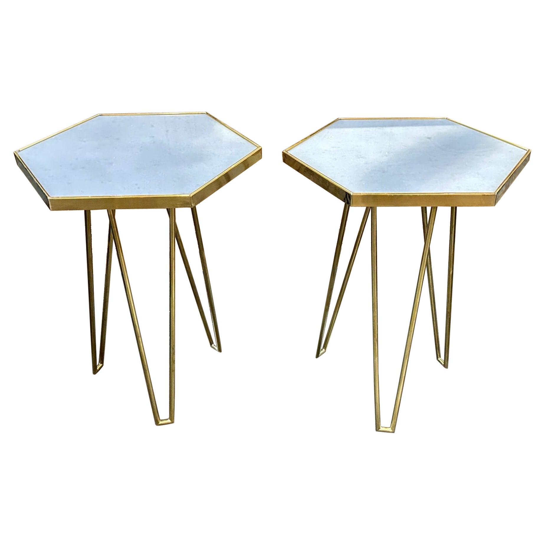 Paire de tables italiennes en laiton et marbre en forme de hexagone