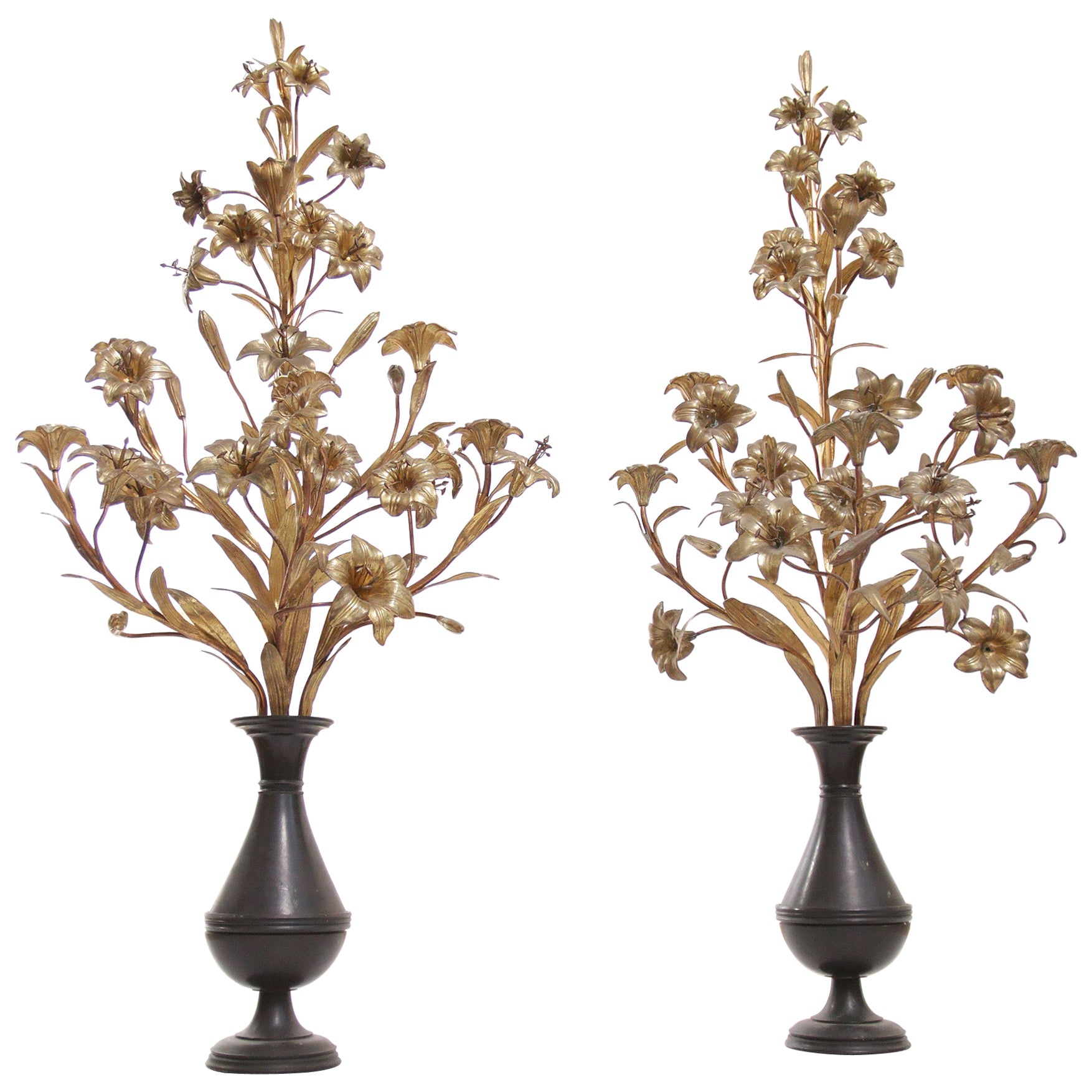 Set von zwei XL Französischen vergoldeten Blumen-Kandelaber-Kerzenständern für Kirchen, XL