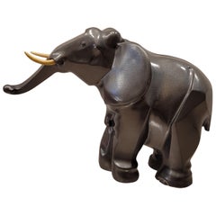 Sculpture d'éléphant français Art déco , matériau Babbitt