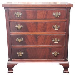 Antique George III Flame Mahogany 4-Drawer Bachelor Chest of Drawers, circa 1890