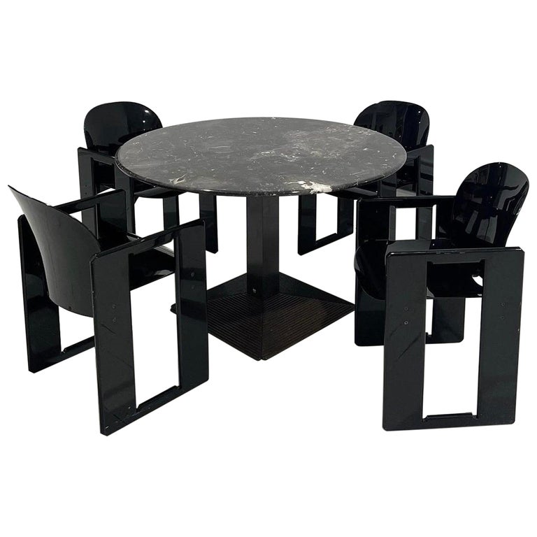 Stunning Vintage Marble Round Dining Table by B&B Italia For Sale at