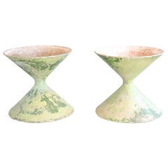 Set of 2 Hourglass Planters "Diabolo" by Willy Guhl for Eternit
