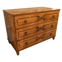 Antique Wooden Chest of Drawers with Three Drawers and Inlaid Decorative Work
