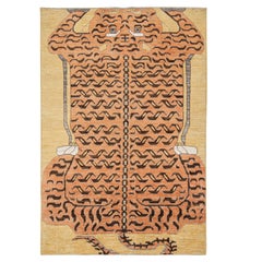 Tapis en peau de tigre de style classique de Rug & Kilim avec pictogramme orange et brun