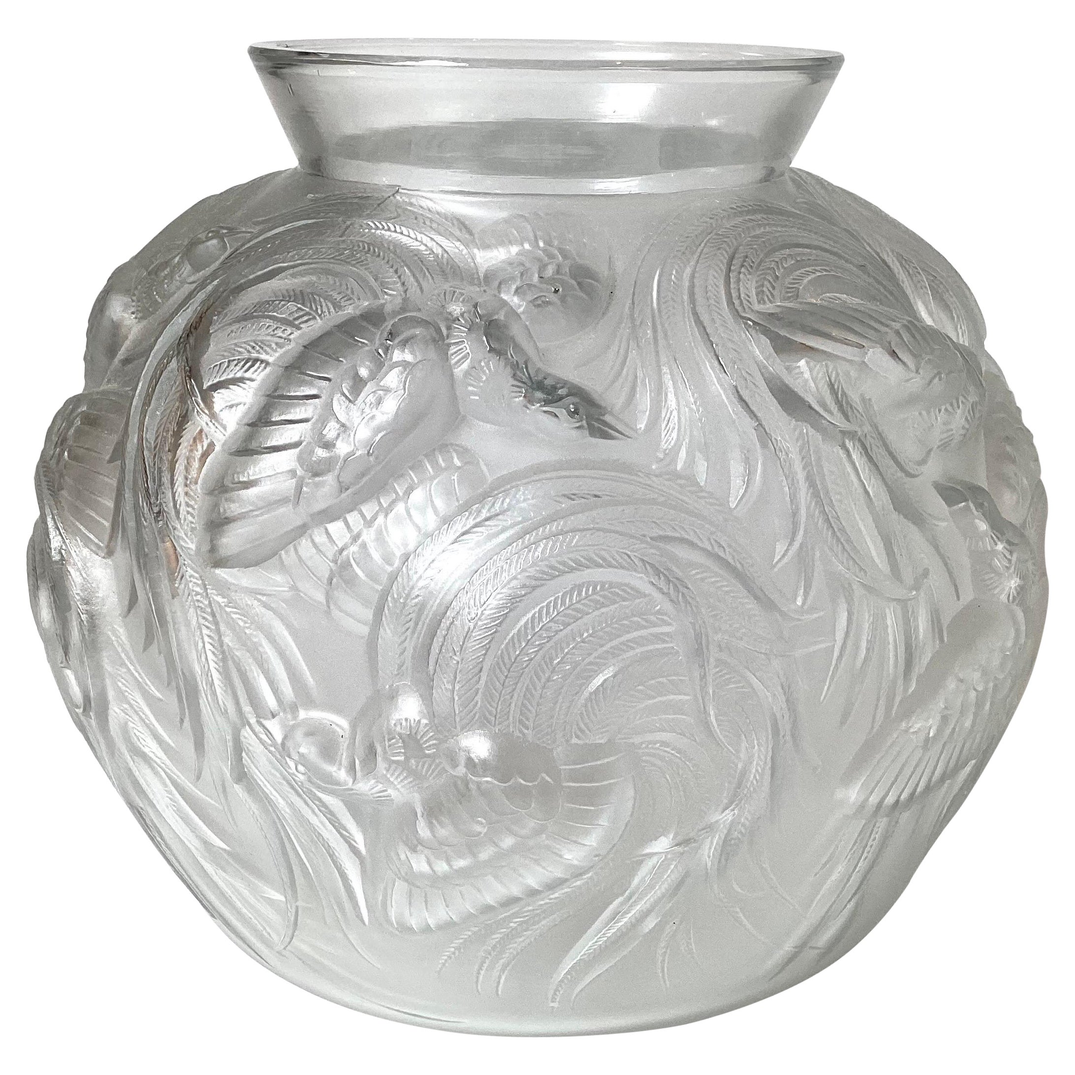 Sabino, Vase mit Vögeln aus mattiertem Glas, Sabino, 1930er Jahre