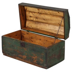 French Chest or Coffre