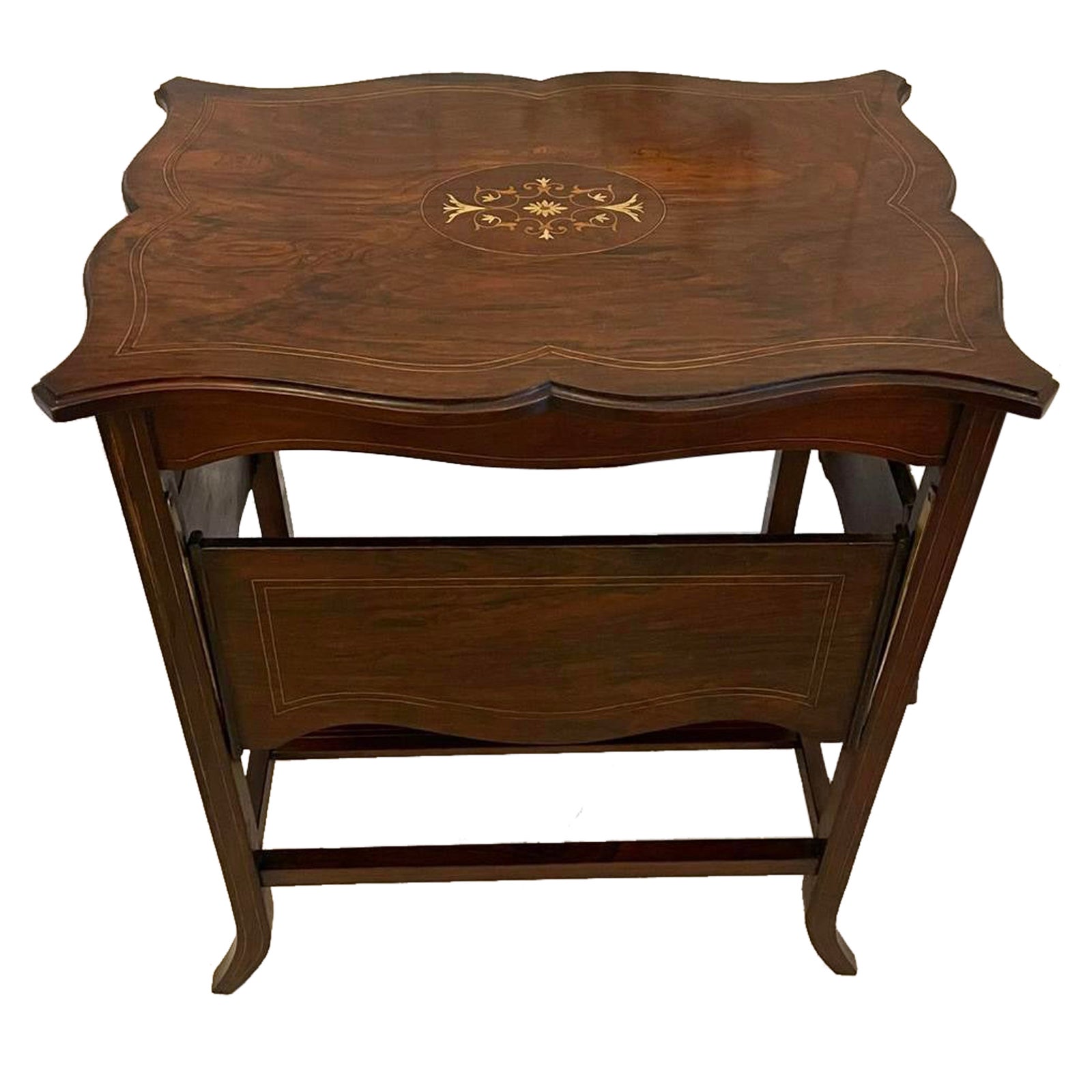 Table centrale/de côté en bois de rose incrusté de style édouardien inhabituel 