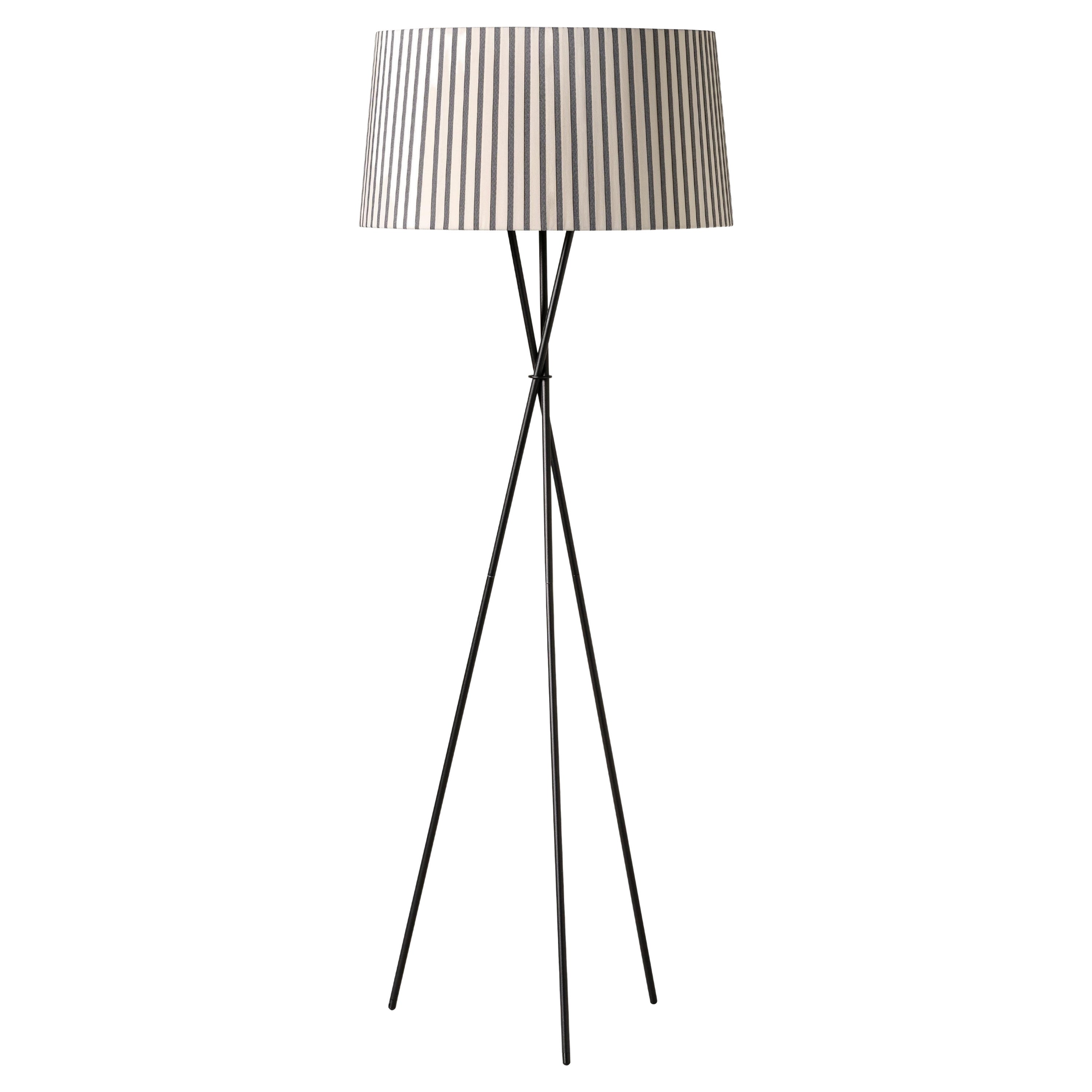 Bretona Trípode G5 Floor Lamp by Santa & Cole For Sale