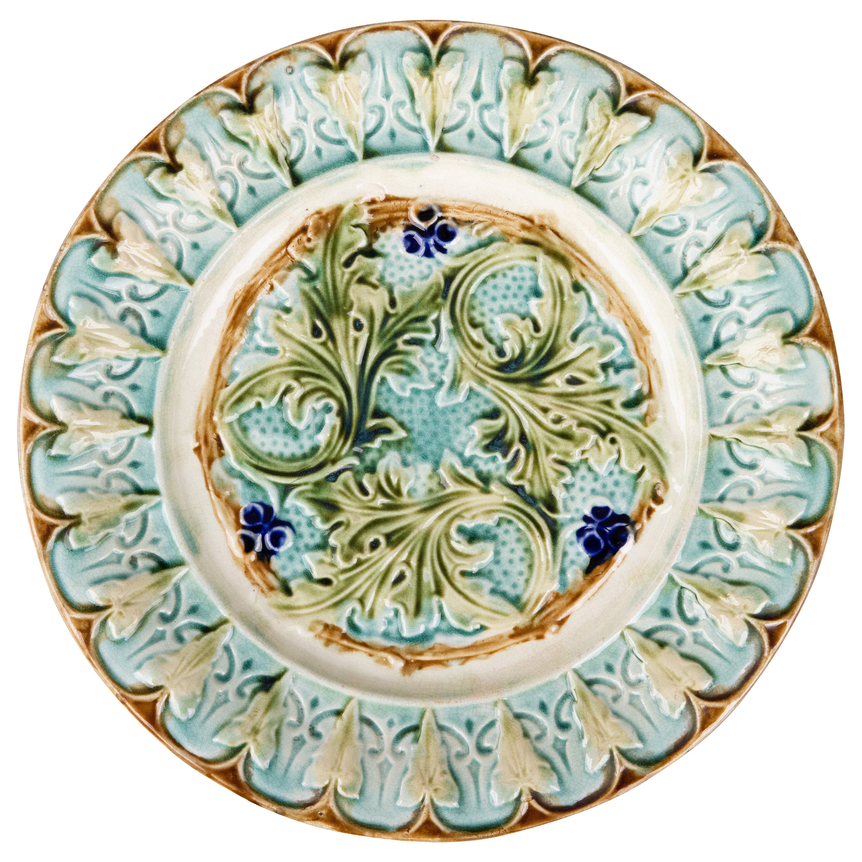 Antique French Majolica Acanthus Leaves and Ivy Plate, circa 1880