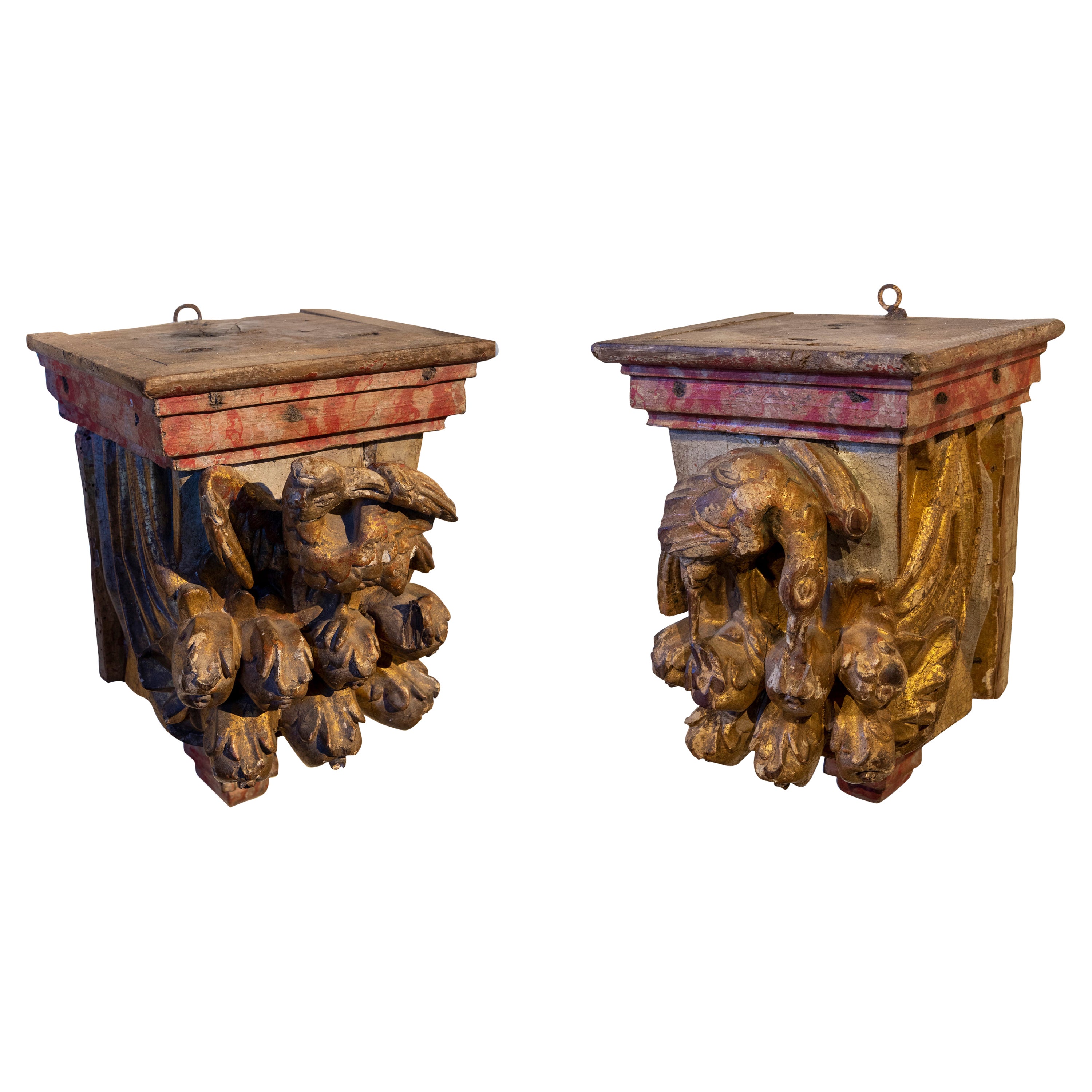 17th Century Pair of Carved and Gilded Wooden Mensulae with Birds For Sale