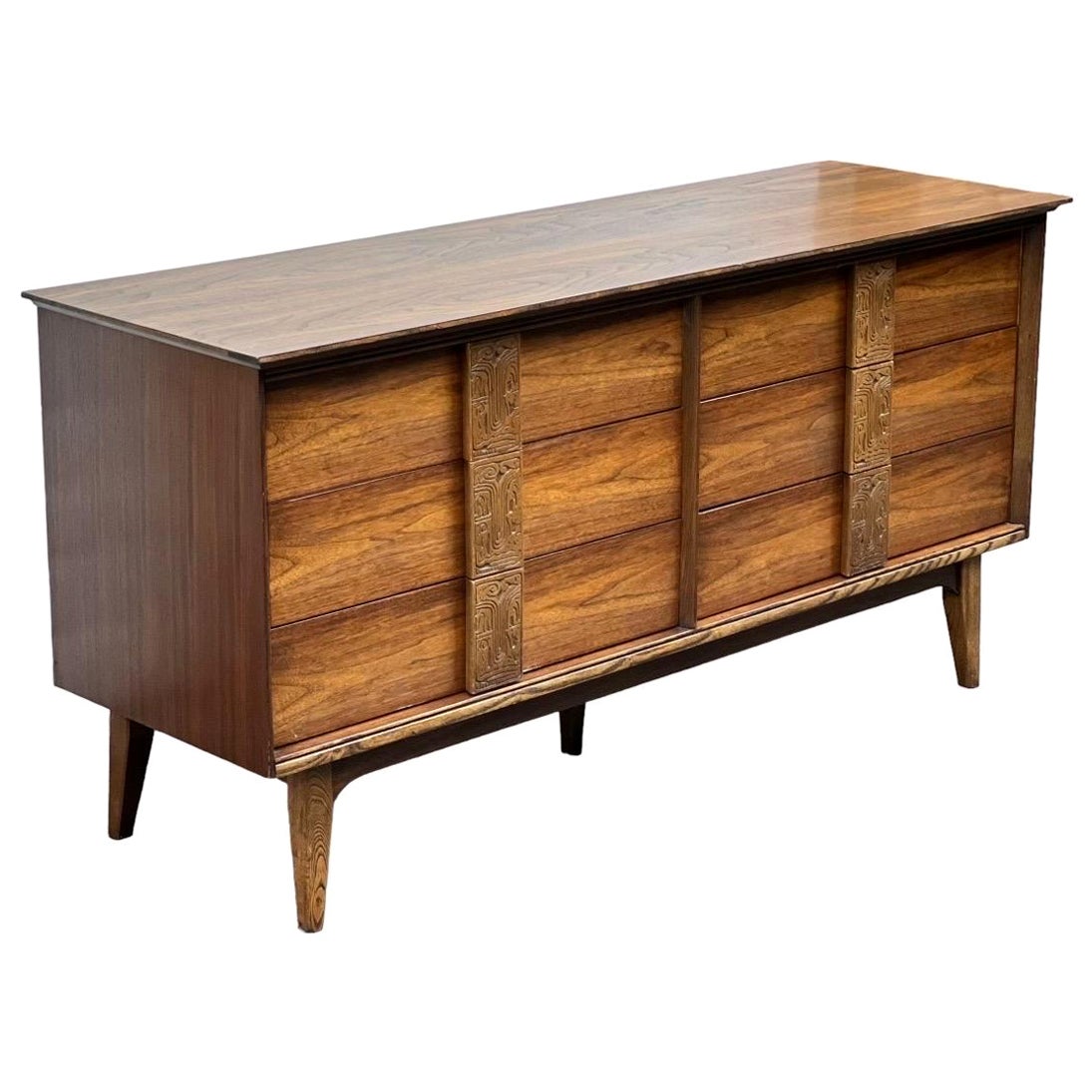 Mid-Century Modern Bassett-Kommode mit 6 Schubladen und Schwalbenschwanz-Schubladen