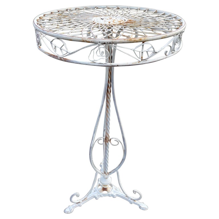 Salterini Iron Pedestal Bar Table For Sale at 1stDibs