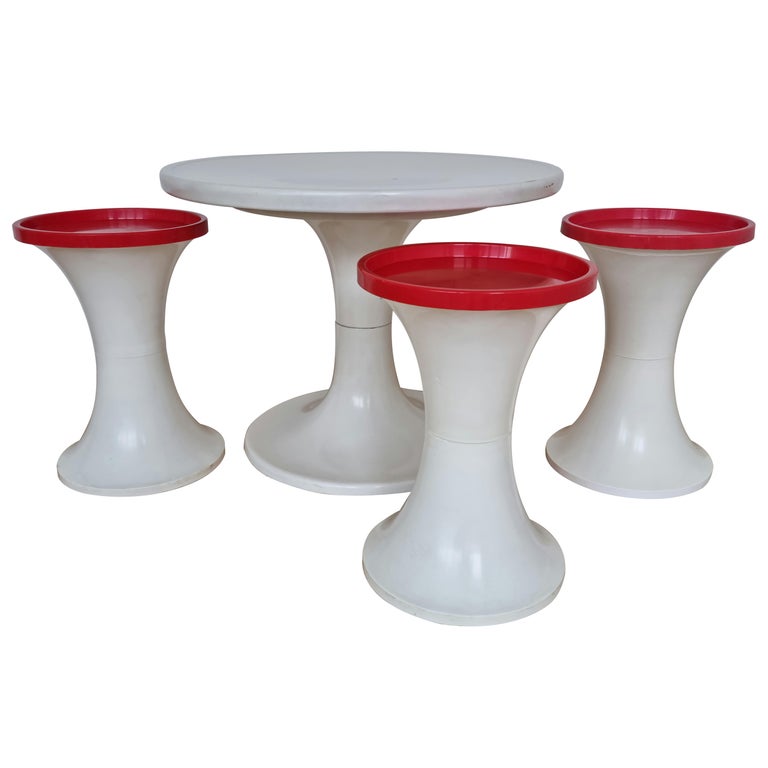 Midcentury Set of Three Tulip Stools and Coffee Table, Space Age, Germany, 1970s For Sale
