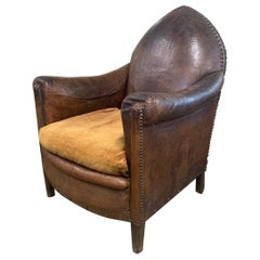 Fauteuil club de style gothique français du début du 20e siècle