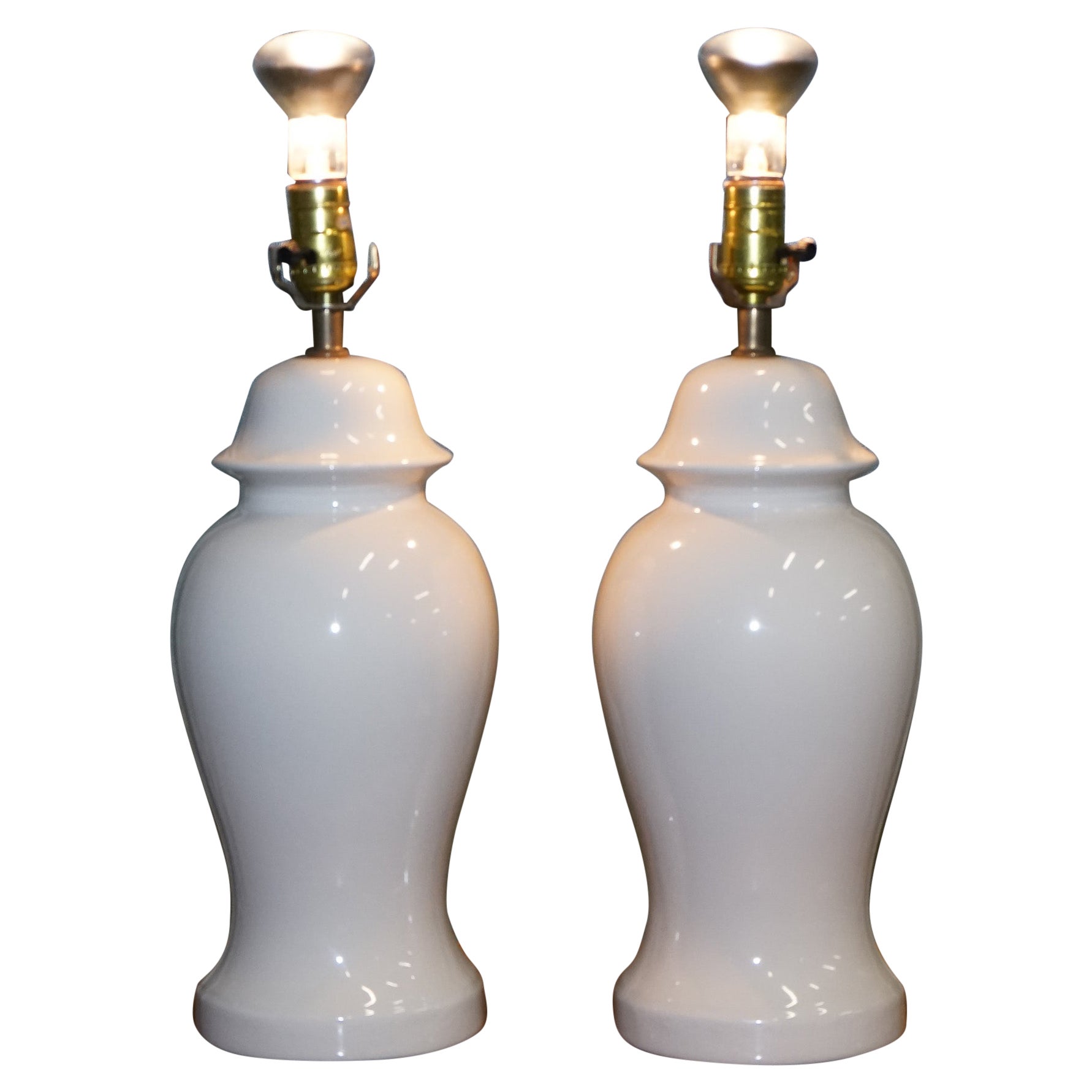 circa 1970s Vintage Cream Coloured Porcelain Pair of Lamps