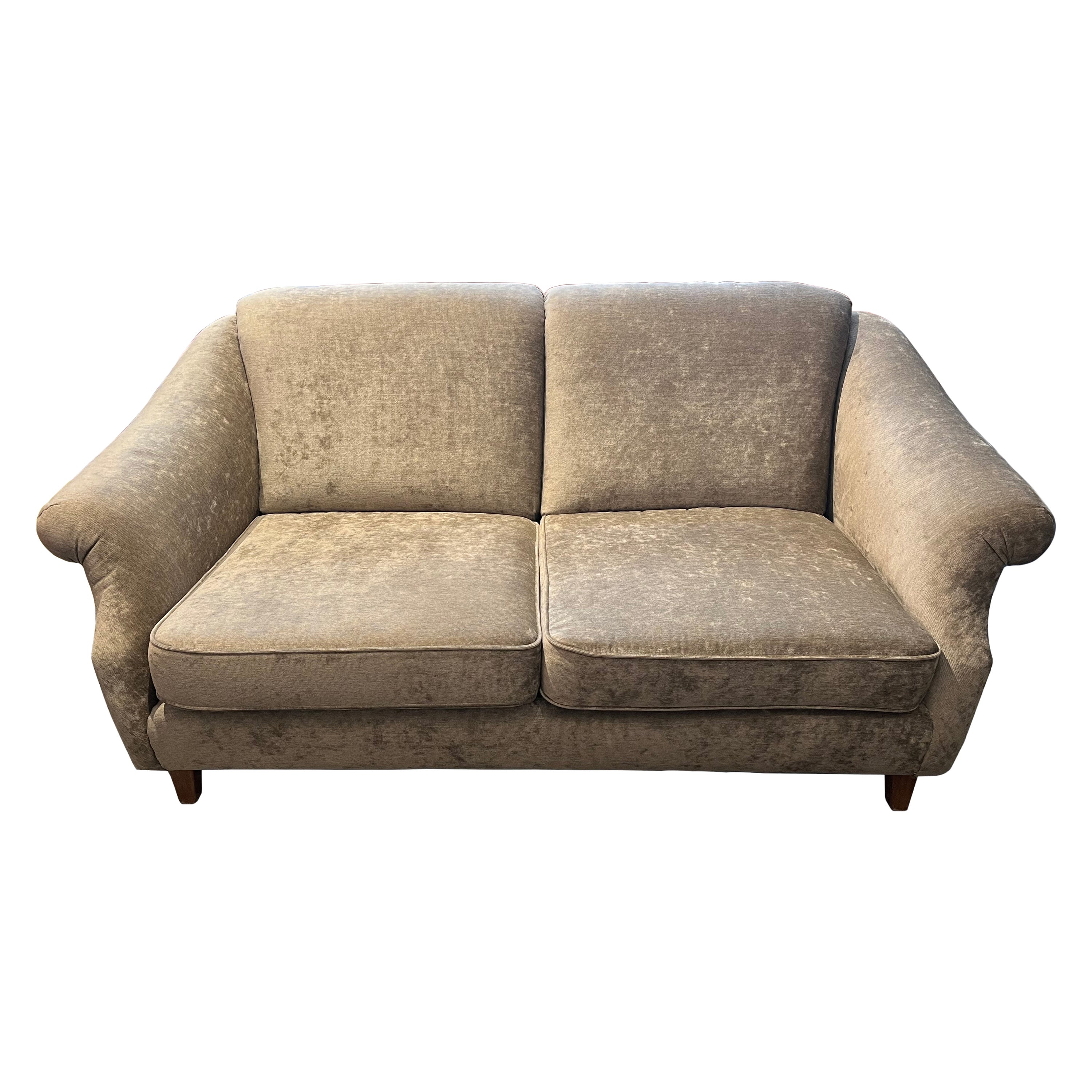 Dänisches 2-Sitzer-Sofa aus ockerfarbenem Samt im Angebot