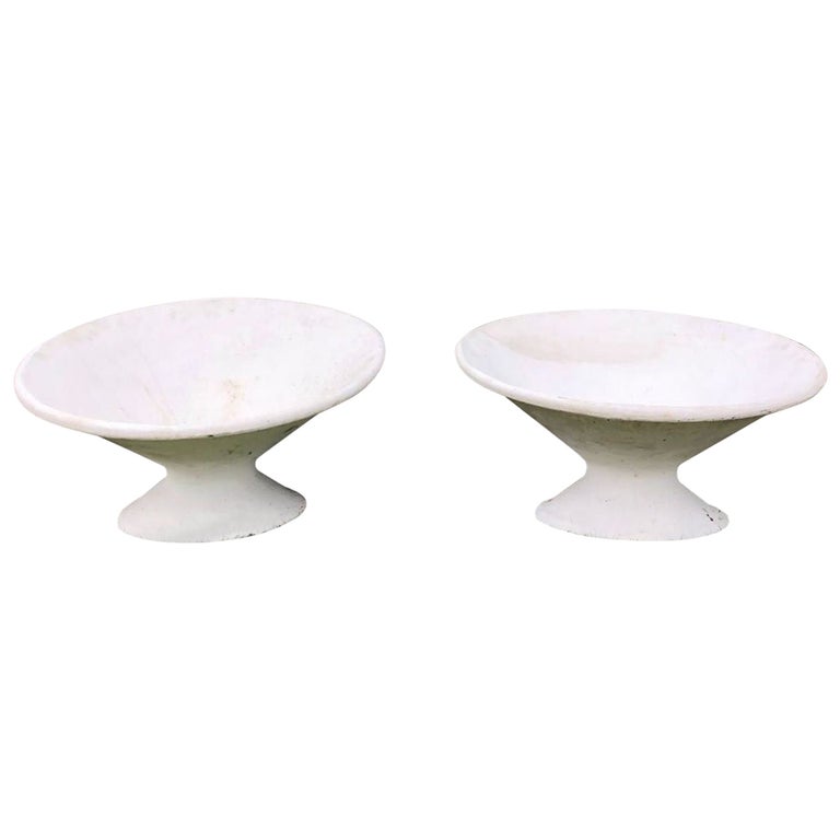 Willy Guhl Off-Kilter Planter Concrete Tilted Bowl, 1970s Switzerland a Pair For Sale