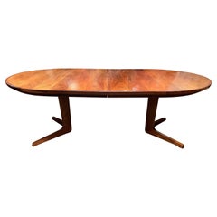 Scandinavian Mid-Century Modern Banded Round Dining Table with 2 Leaves