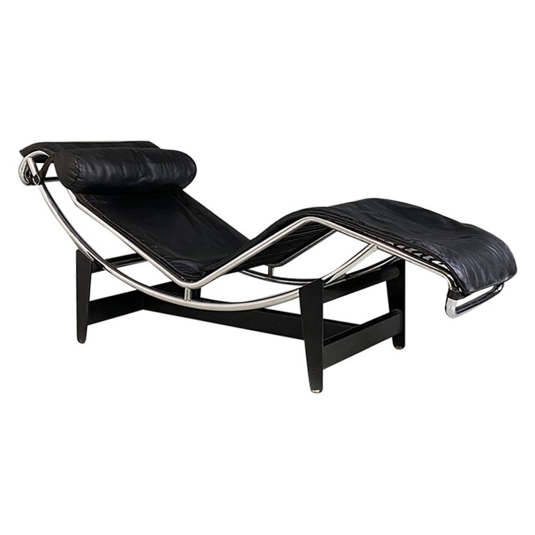 Italian Modern LC4 chaise lounge, Le Corbusier Jeanneret Perriand, Cassina 1970s