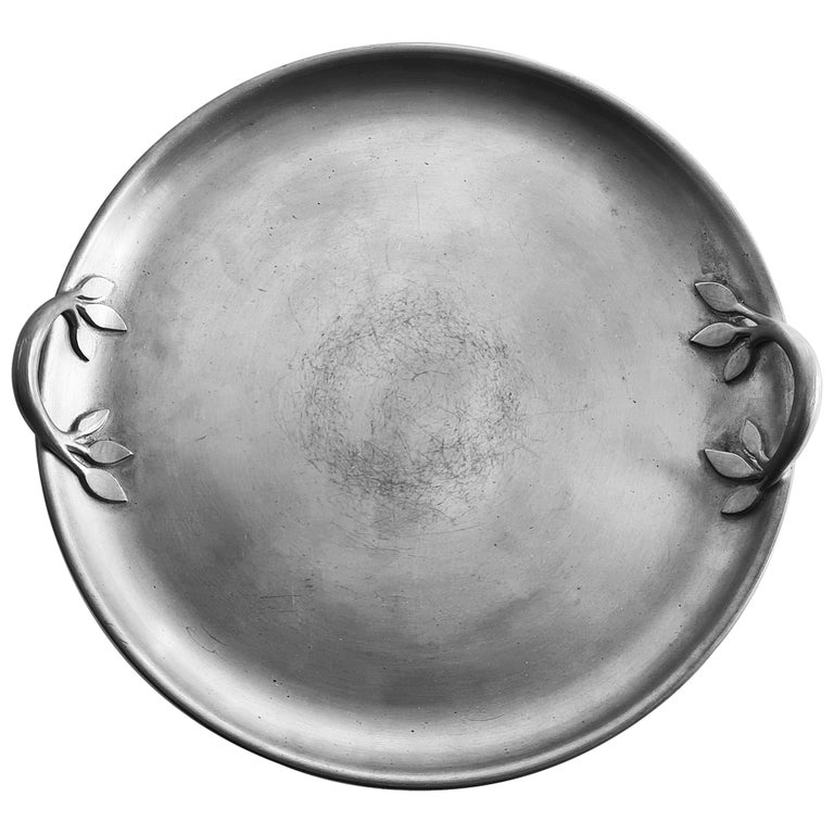 Plateau De Service En étain Orné