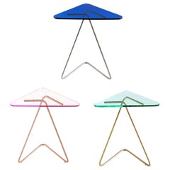 Ensemble de 3 tables d'appoint triangulaires par Rita Kettaneh