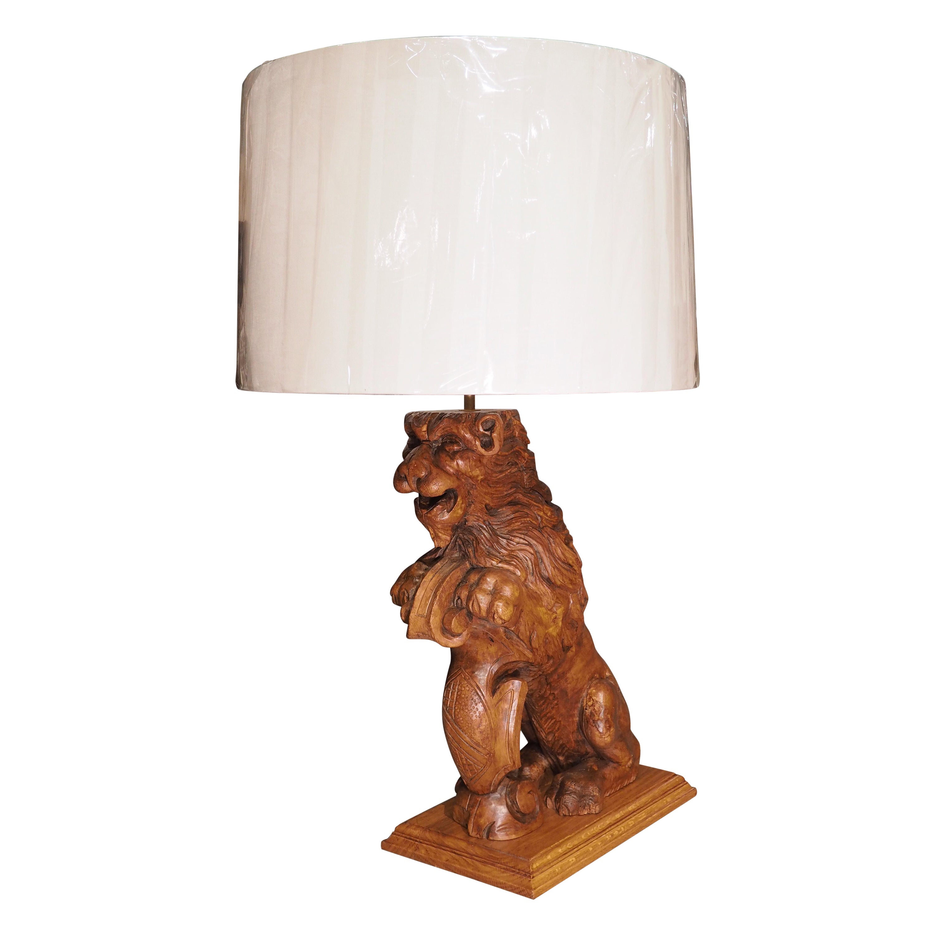 18th Century English Carved Pine Lion Table Lamp For Sale